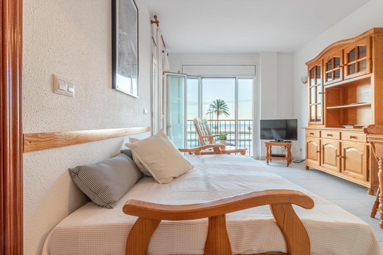 Apartment Empurialola -apartamento En Primera Linea De Mar -163 Empuriabrava