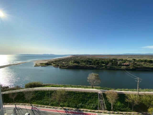 Apartamento Delta Muga 2 - Apartamento En Primera Línea De Mar Con Vistas Al Mar Y Al Rio - Centro - Playa Ampuriabrava