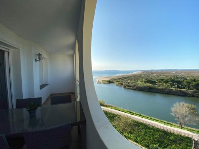 Apartamento Delta Muga 2 - Apartamento En Primera Línea De Mar Con Vistas Al Mar Y Al Rio - Centro - Playa