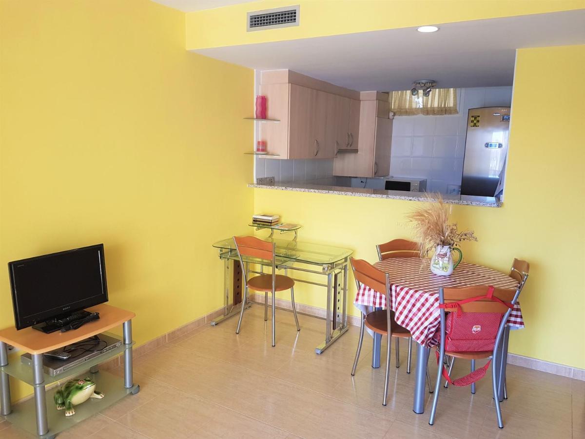 Magnífico Junto Al Canal Principal. Apartamento *