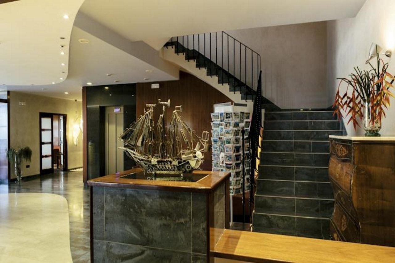 Montecarlo Spa & Wellness 4* Roses