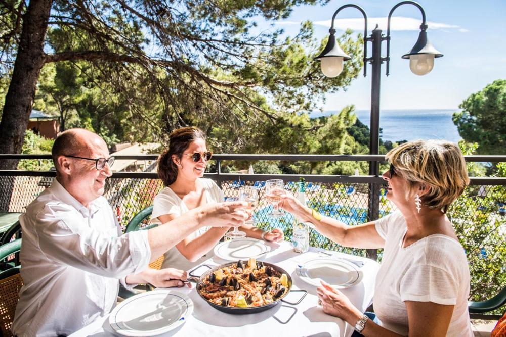 Camping Camping Sunissim Cala Llevado 4 By Locatour Tossa de Mar