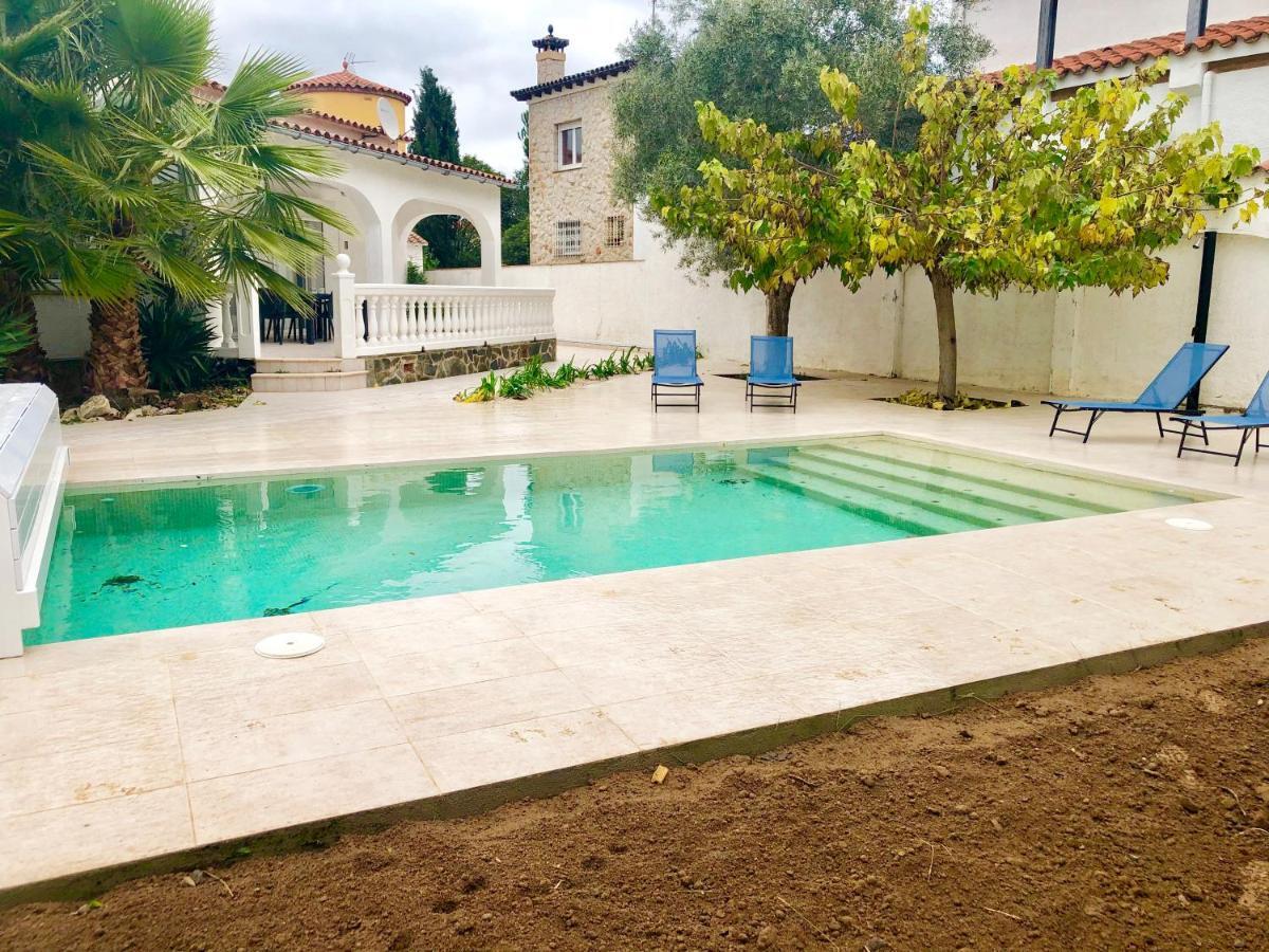 Carmanco 101 Villa Empuriabrava