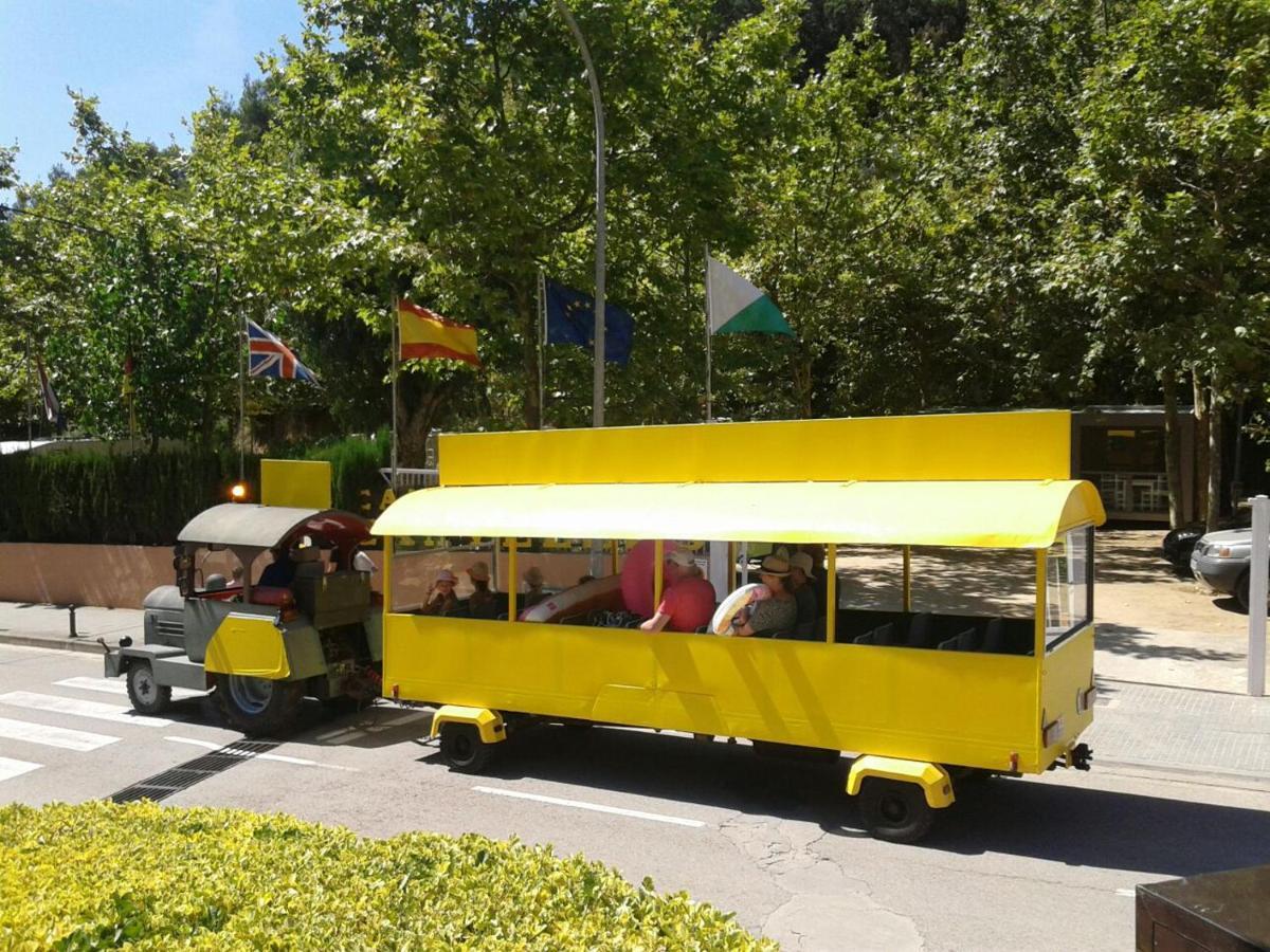 Happy Camp Mobile Homes In Senia Cala Canyelles Camping *