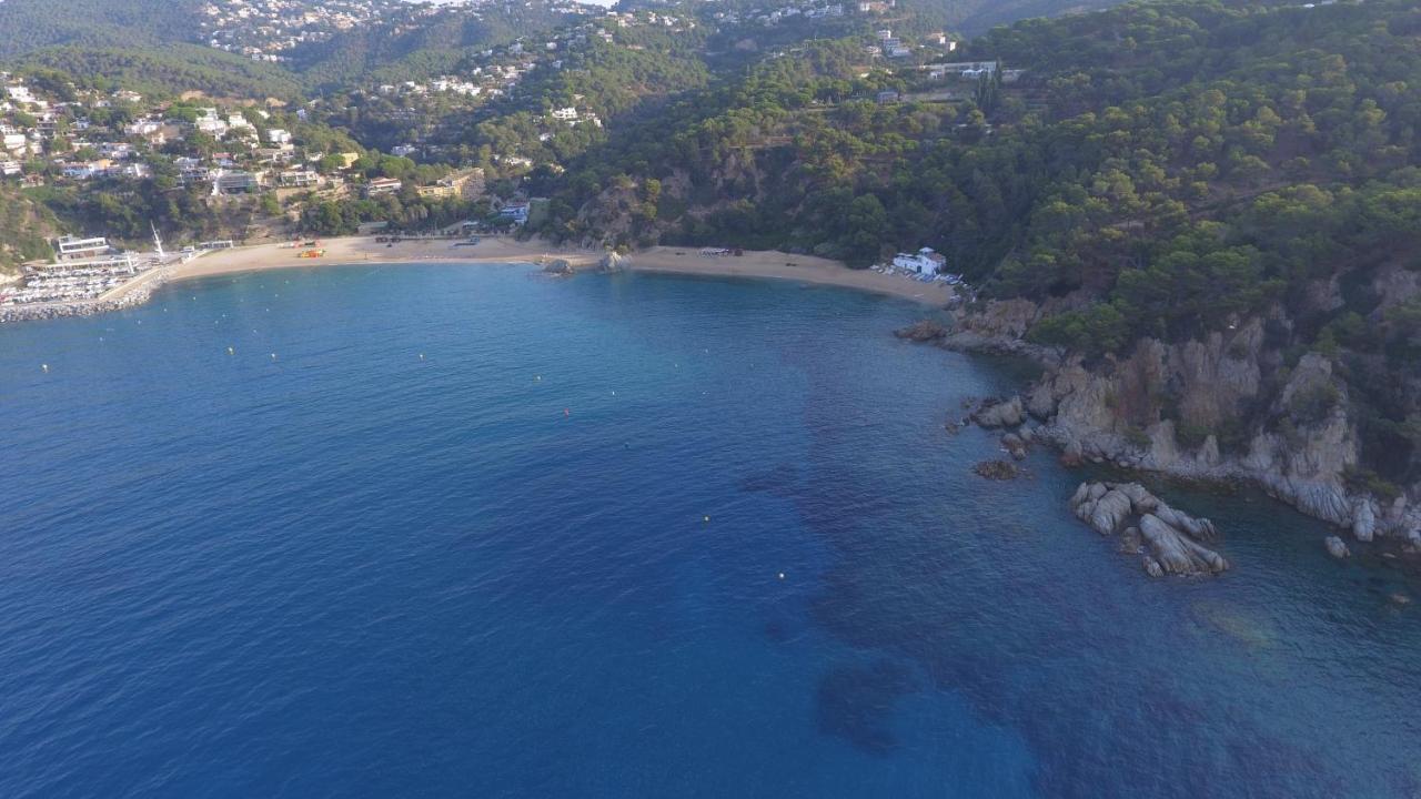 Happy Camp Mobile Homes In Senia Cala Canyelles Camping *