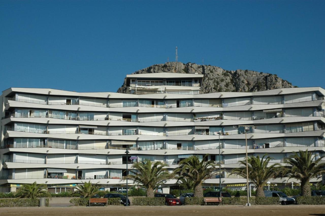 Catalonia 3-5 *