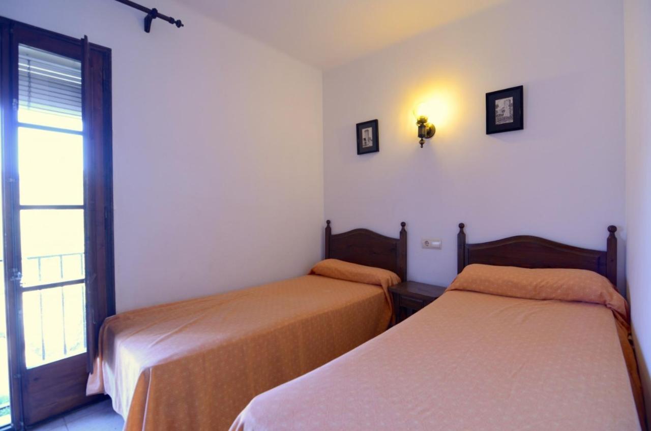 Ermita 100 *