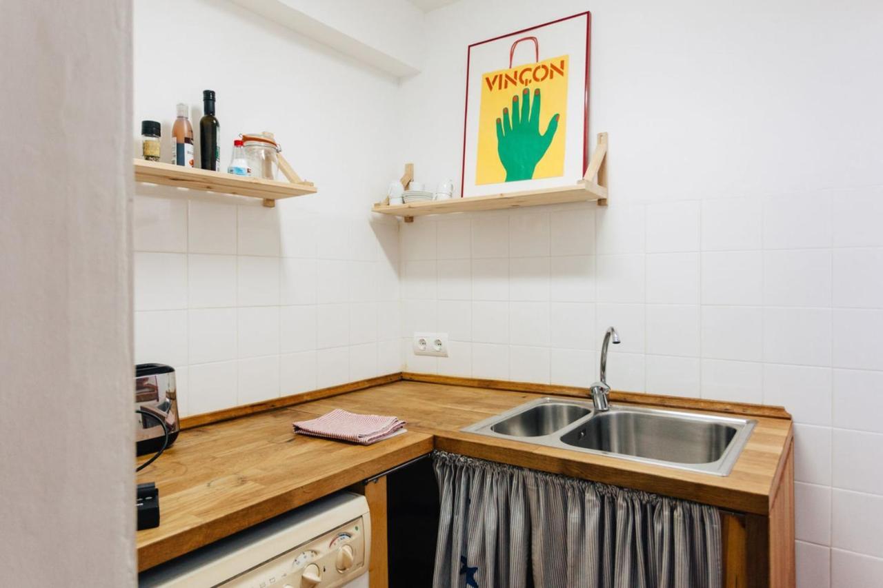 100 Meters From The Beach Of Fresh And Comfortable -tamariu Perica Apartment *