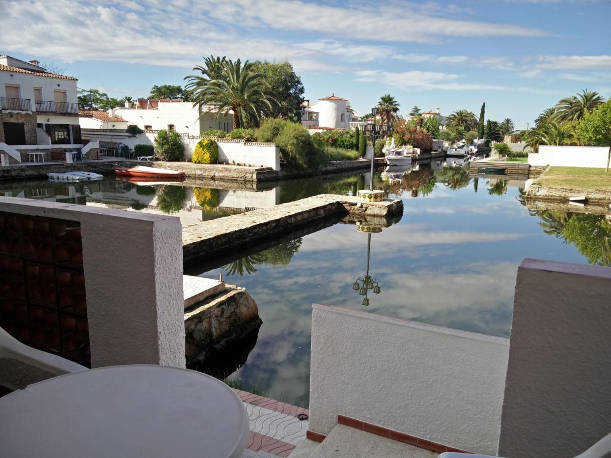 Port La Sardana Empuriarent * Empuriabrava