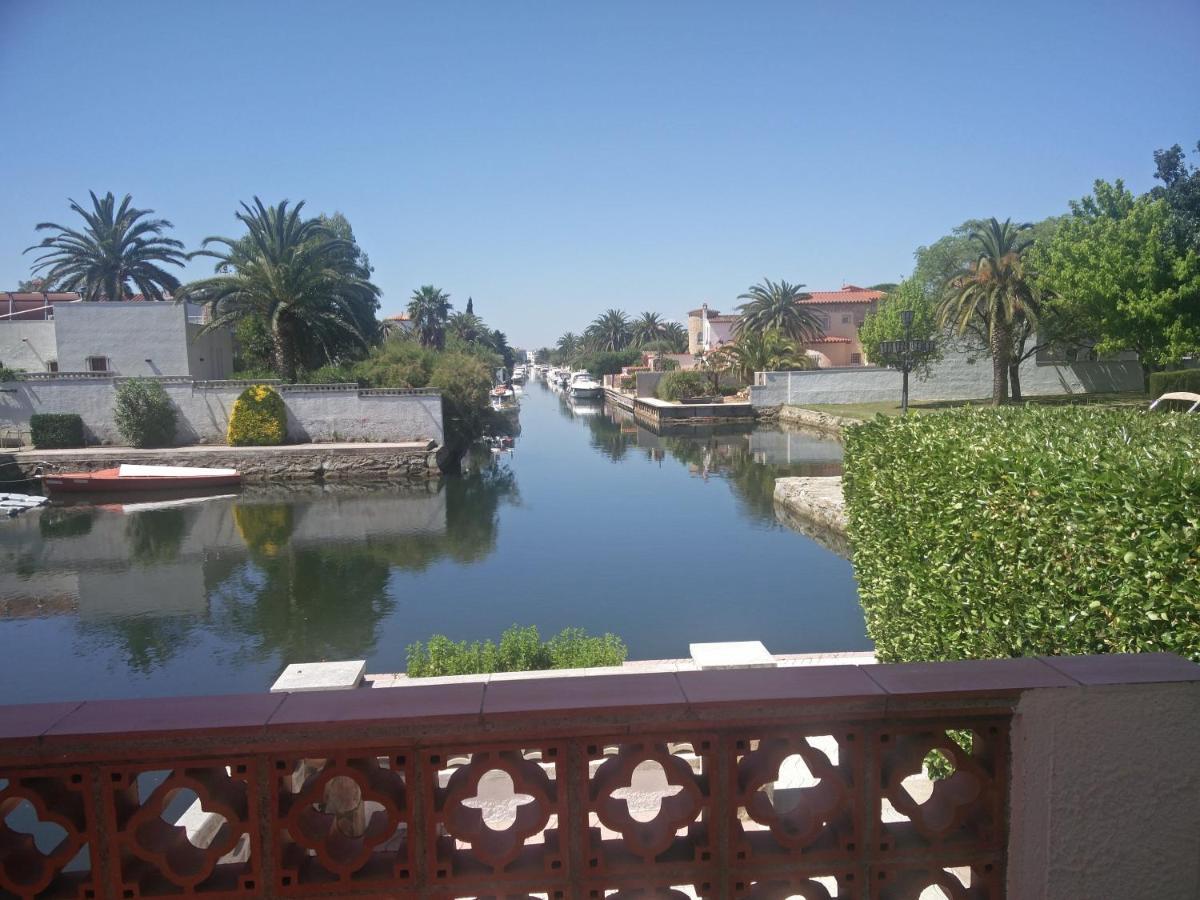 Port La Sardana Empuriarent Empuriabrava