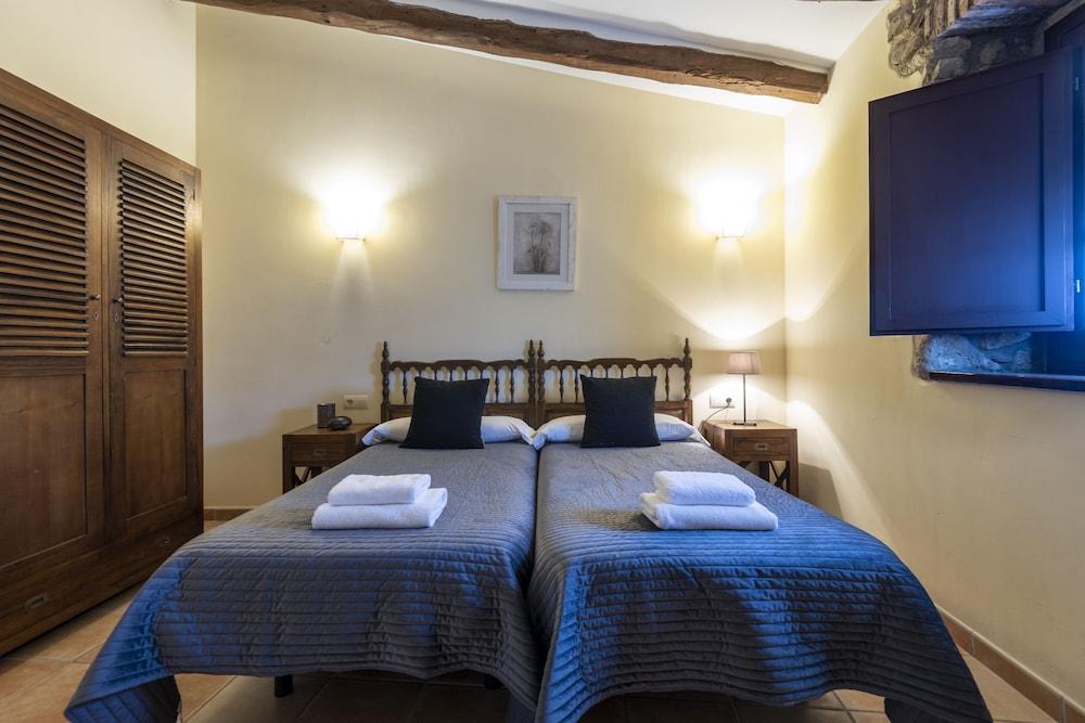 Can Llobet Country house *