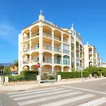 GOLF-Apartamento con jardín y parking cerca del mar en Roses
