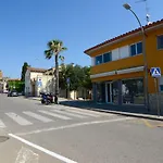 Trias Plaza