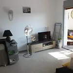 Apartamento Cerca De La Playa Con Terraza Y Parking En Roses, Costa Brava - Es-204-55