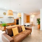 Loft Con Piscina Climatizada De Agua Salada Y Parking En El Centro De Figueres