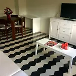 Moderno Apartamento Sobre El Rio
