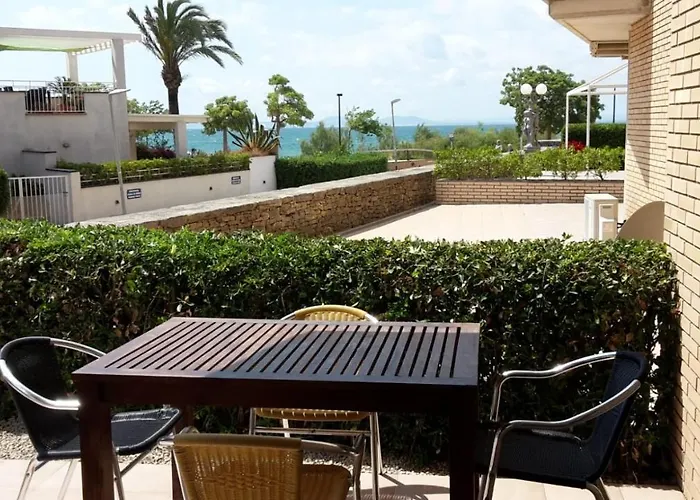 DAVANT MAR - Apartamento con terraza a pie de playa