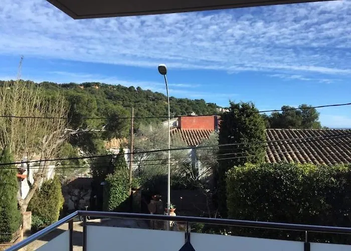 Apartment 100M Far From Beach