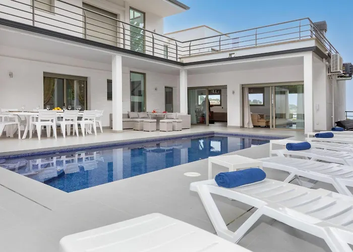 Villa Palmbeach By Interhome
