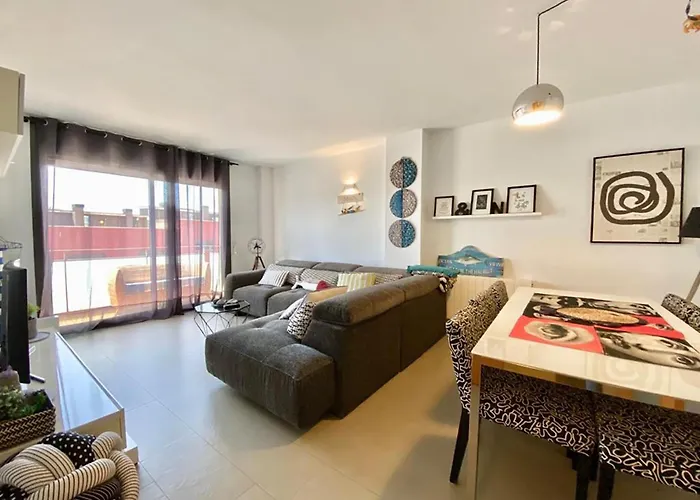 Lloguer30 El Far, Swimming Pool And Parking