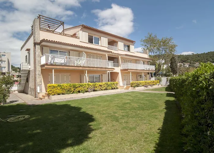 Seafront L\'Estartit Apartments