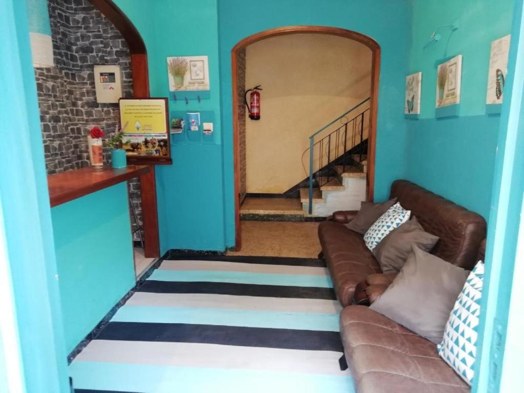Can Pau Guesthouse Pensión Llançà