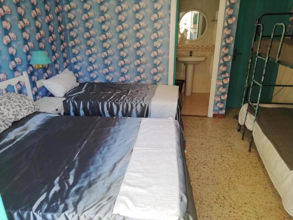 Pensión Can Pau Guesthouse Llançà