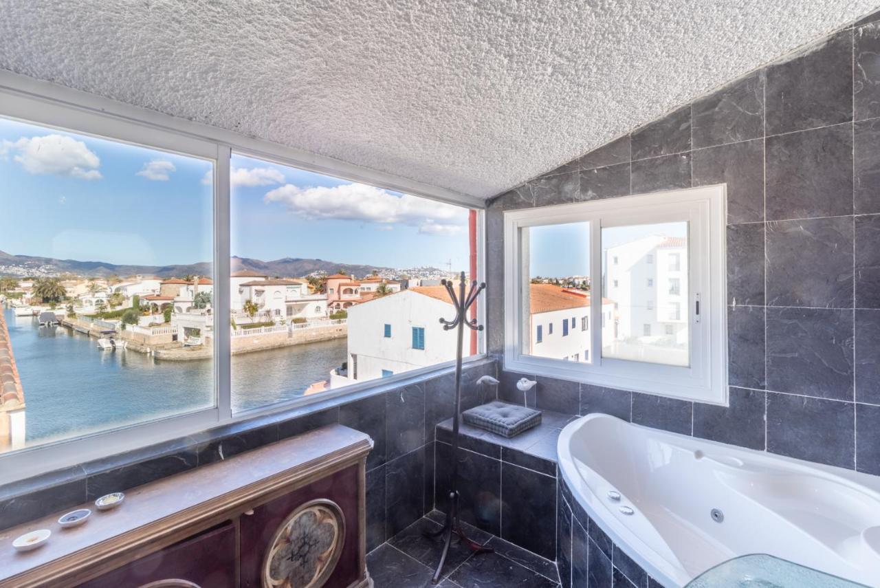 Goldhome - Currican - Casa Con Amarre, Terraza, Barbacoa, Wifi *