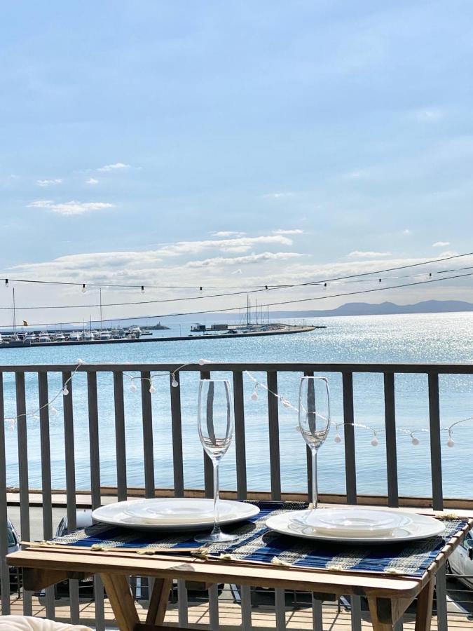 Estudio Frente Al Mar En *