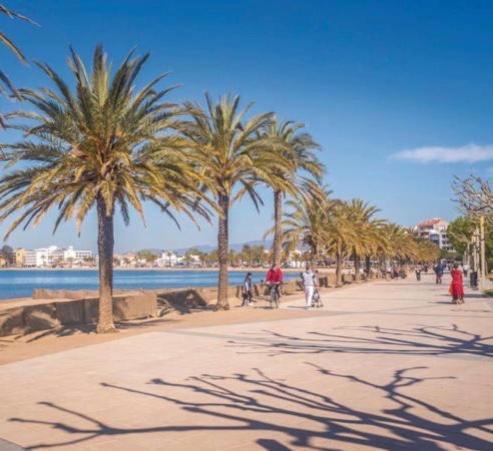 Apartamento 100m De La Playa Apartment