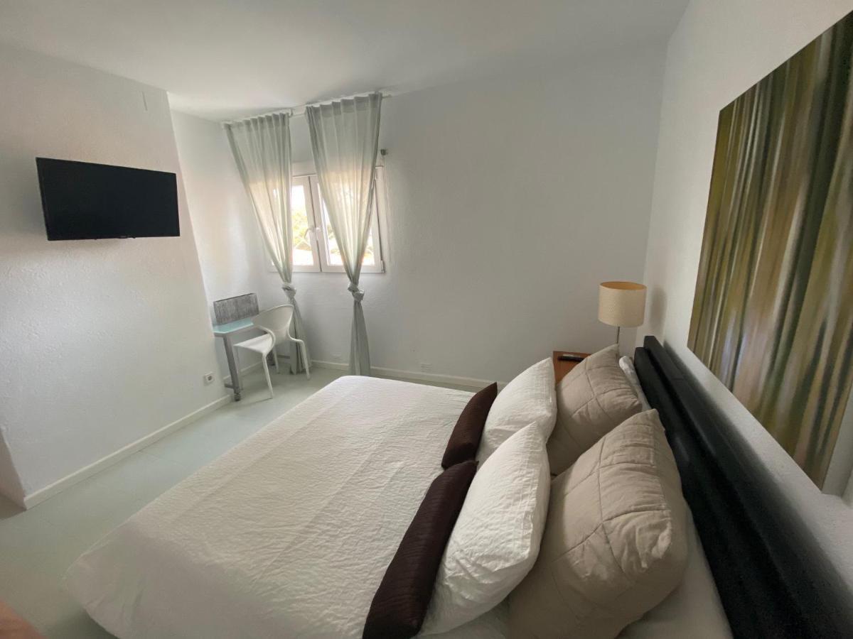 Cala Castell Suites Pensión
