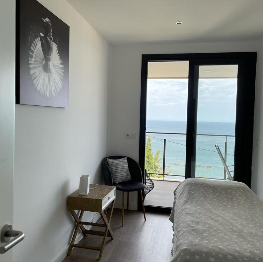 Sea View * Llanca