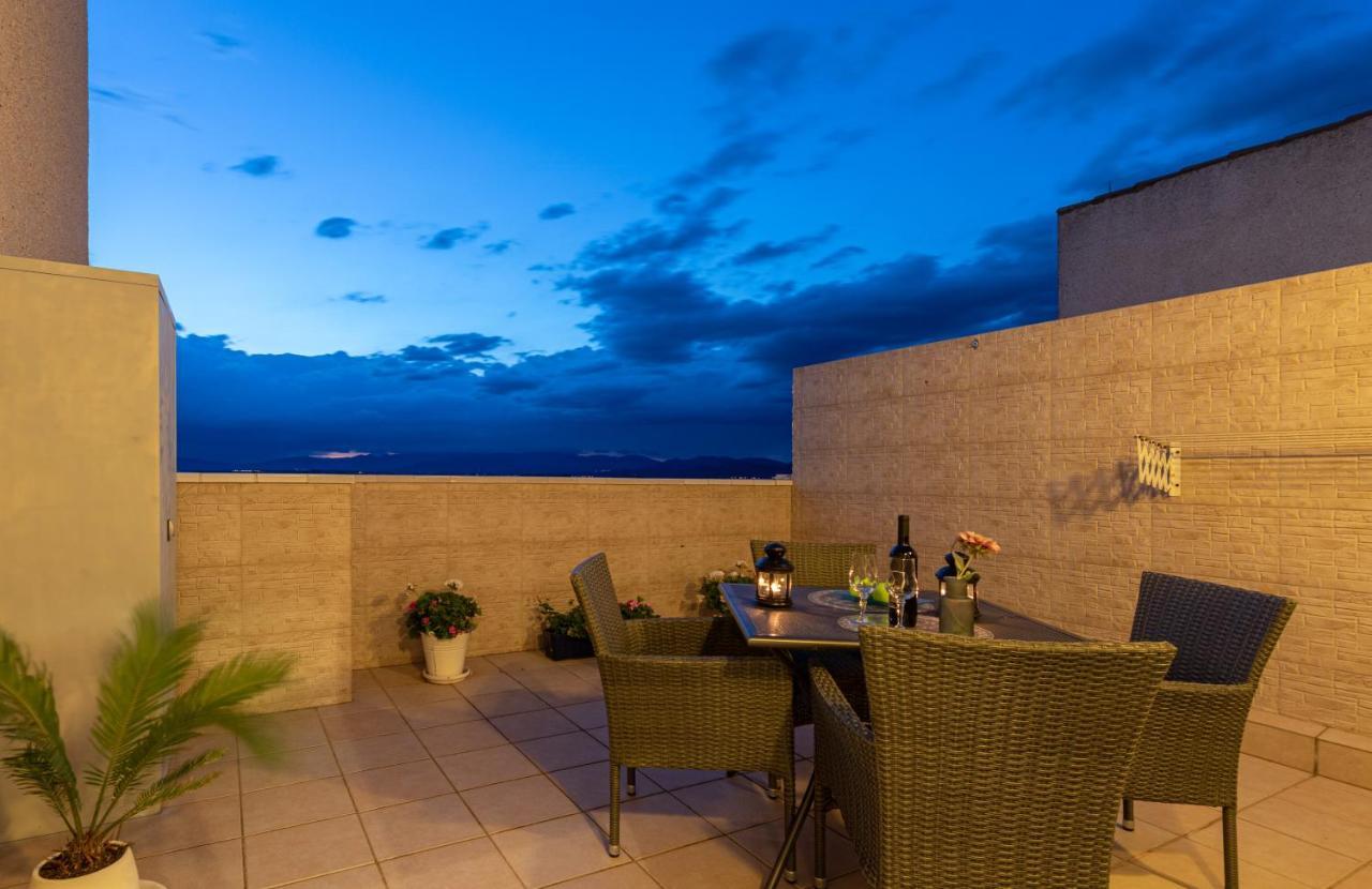 Apart-rent Penthouse Port Grec 0160 *