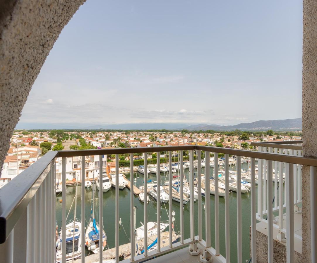Apart-rent Penthouse Port Grec 0160