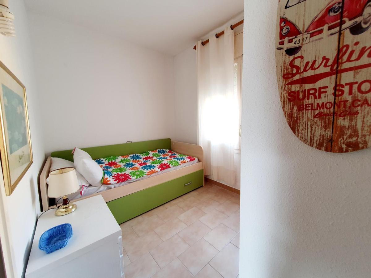 Bonita Casa Con Terraza Y Patio Empuriabrava
