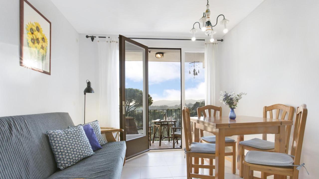 Clip H-3 - Apartment