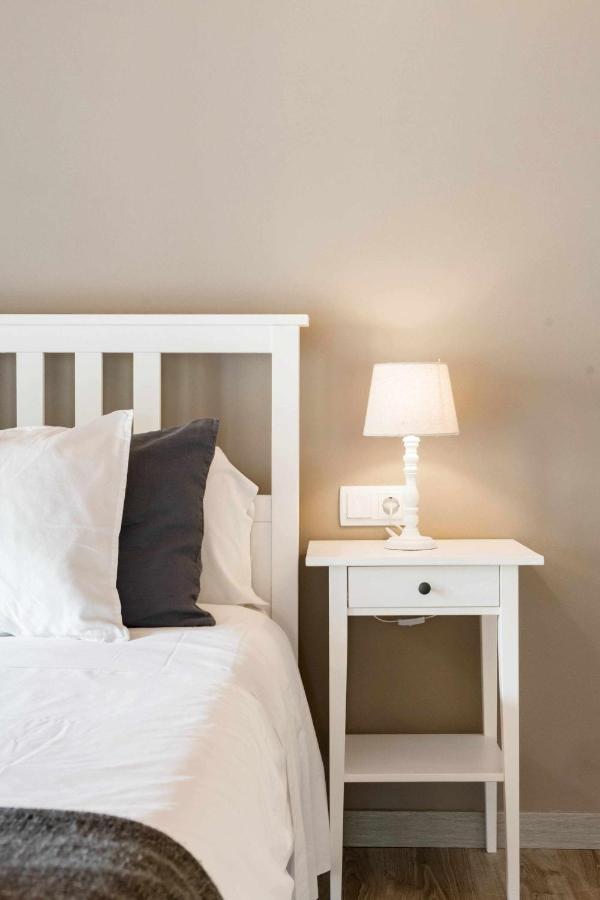 Apartment Revitalized In Historical Building Girona