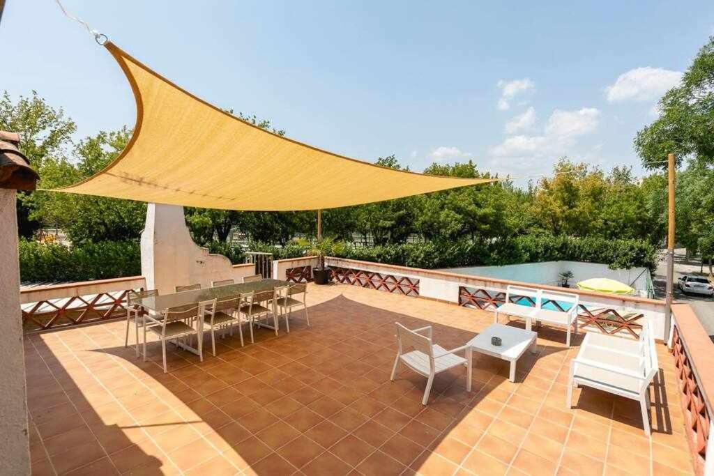 Newly Renovated W Pool & Bikeparking * Gerona
