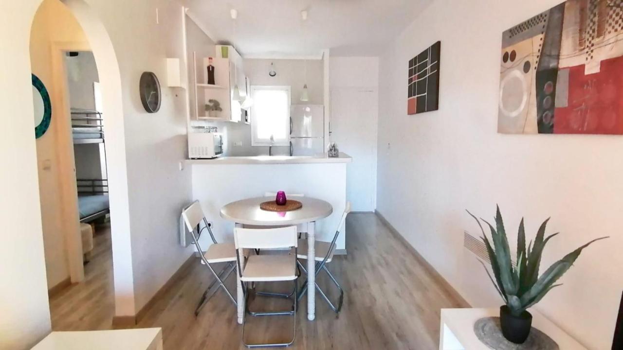 Vacay Ibiza, A Pie De La Piscina Apartamento L' Escala