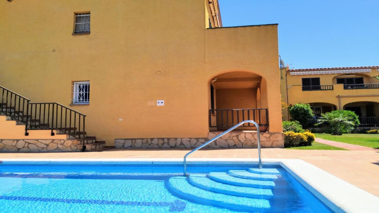 Vacay Ibiza, A Pie De La Piscina L' Escala