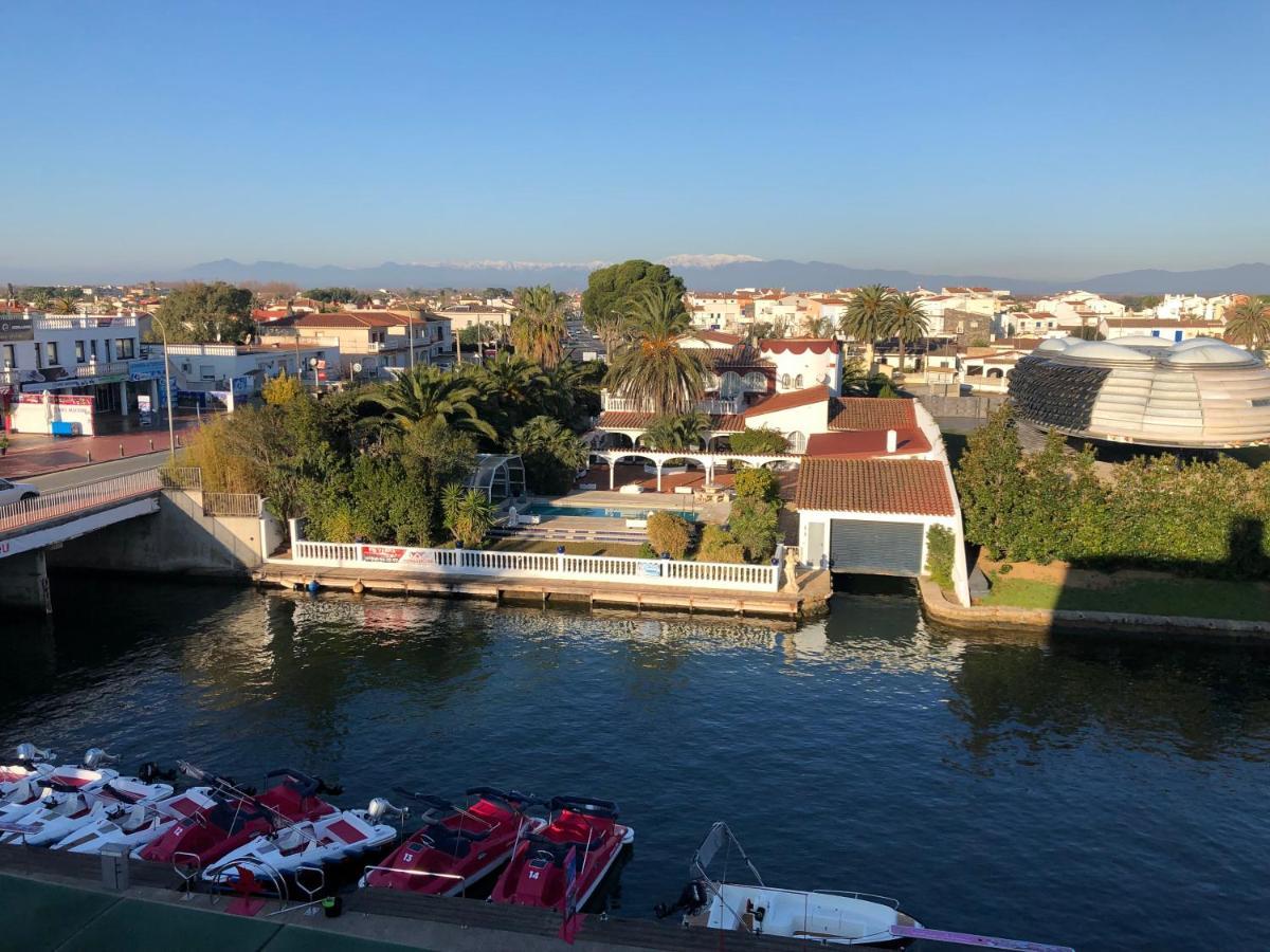 Apartment Le Marinola Port - 69m2- Vue Canal Principal - 500m