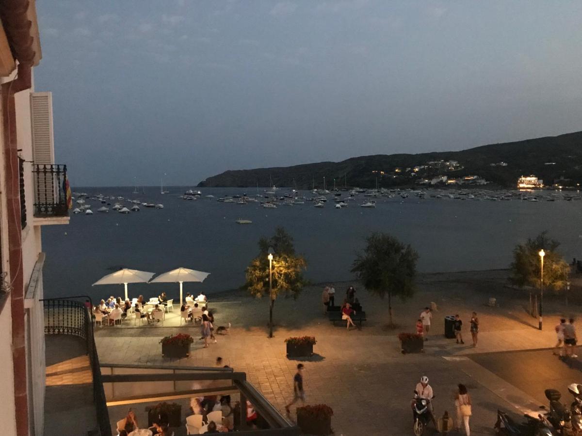 Roques - Casa En Primera Línea De Mar En