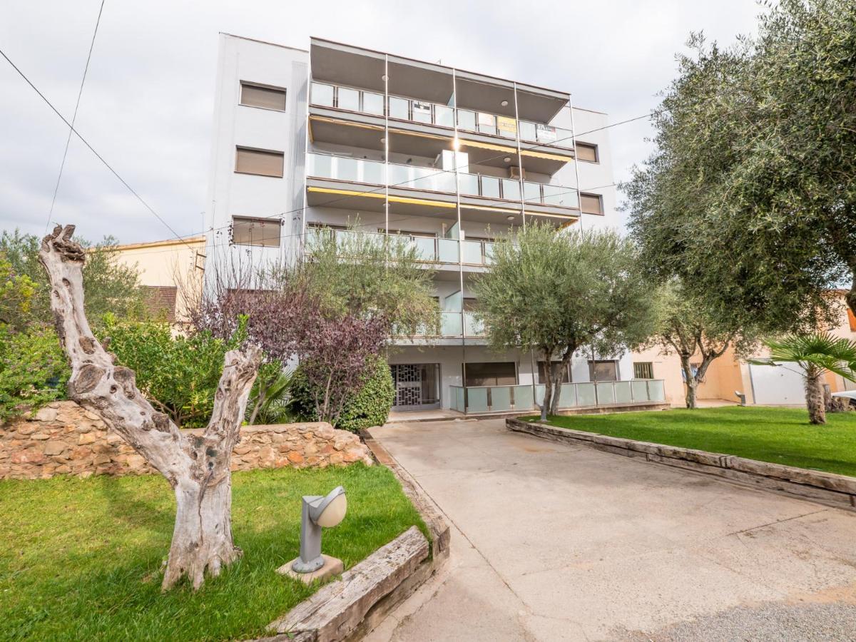 With Community Pool For 4 People L'Escala