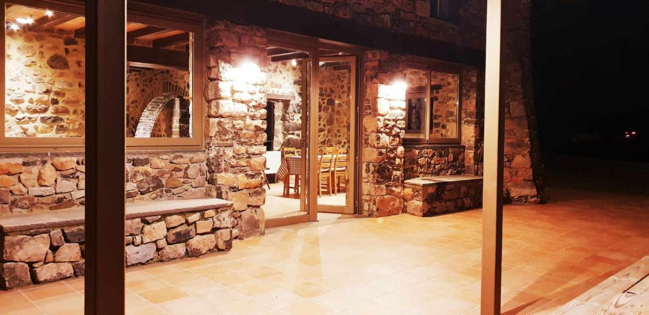 Casa En Paraje Natural Unico 25 Pax Holiday home