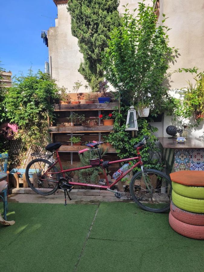 Cocollona Hostel *