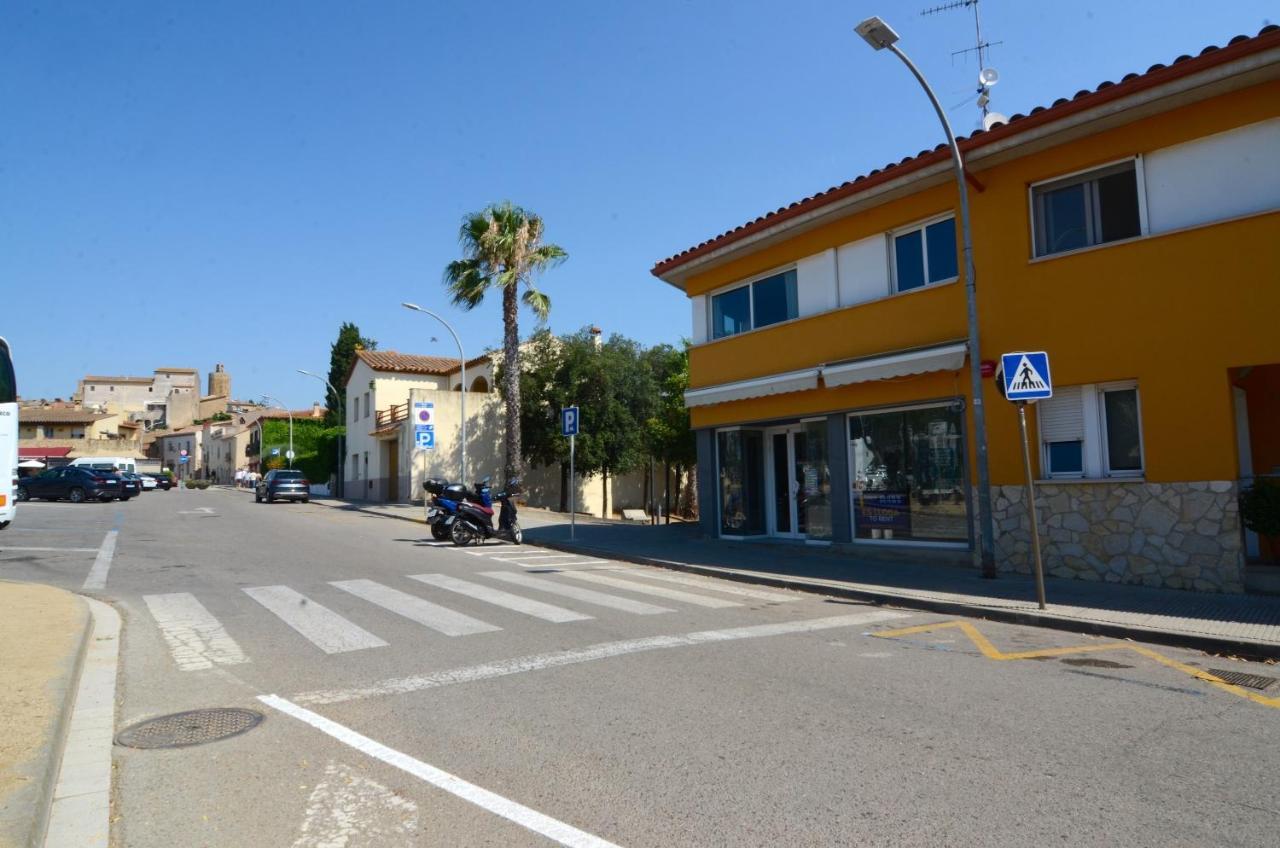 Trias Plaza Apartamento