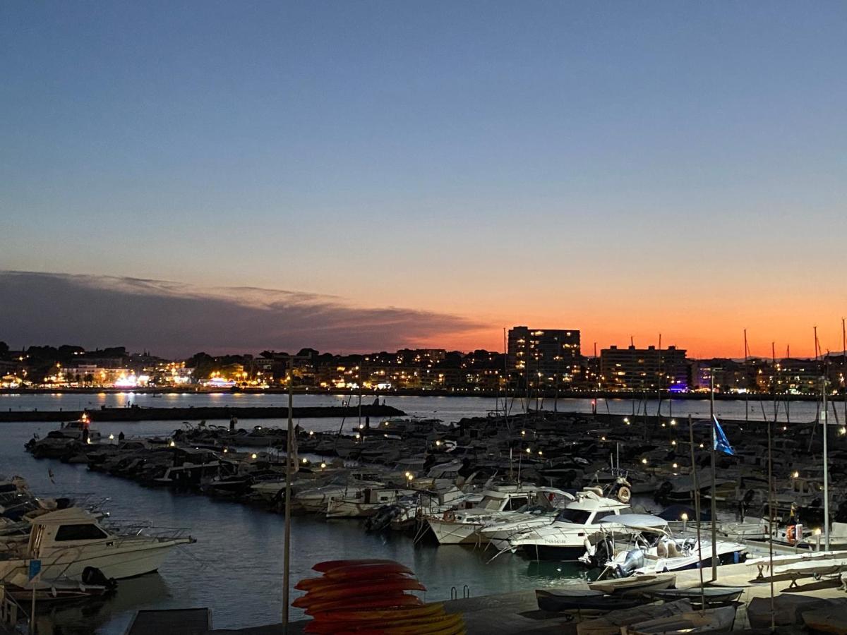 Apartamento En Primera Línea De Mar *