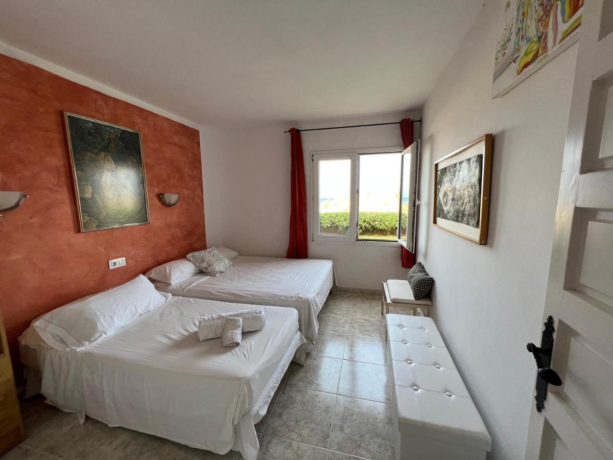 Apartment Sea Front In Platja With Terrace And Parking