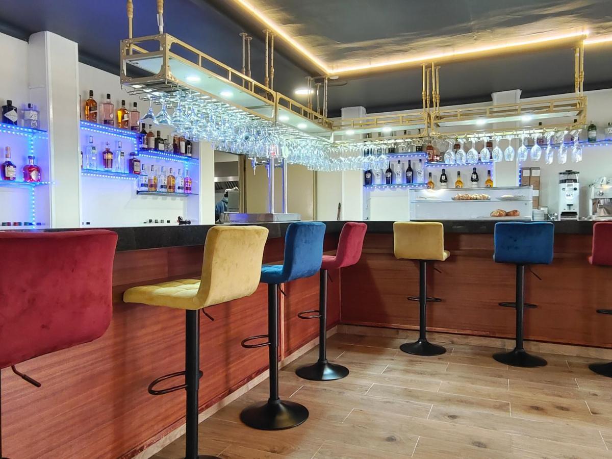 Mega Figueres Hotel