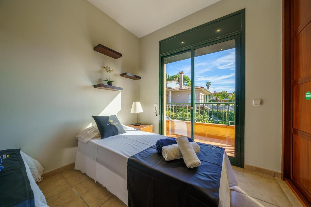 Jaruco Lux, Exclusiva Zona Residencial Con Piscina & Aircon Villa